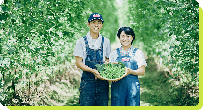 遠野ホップ農家 中村 友隆さん・中山 みのりさん