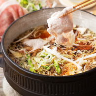 豚肉と千切り野菜のしゃぶしゃぶ