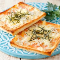 しらすとたらこのトーストピザ