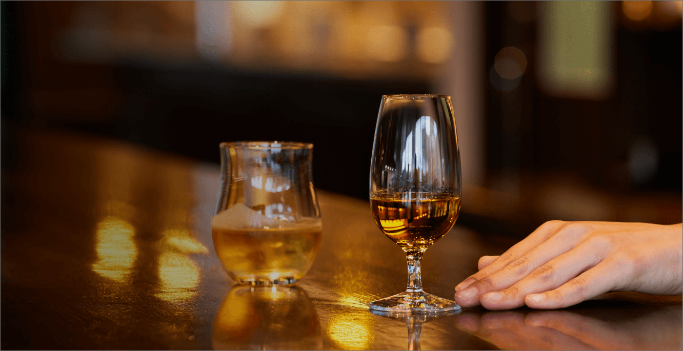 ウイスキーづくりを体感したあとは、テイスティングで乾杯。