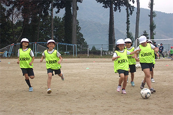 JFA・キリン熊本復興応援サッカー教室の様子