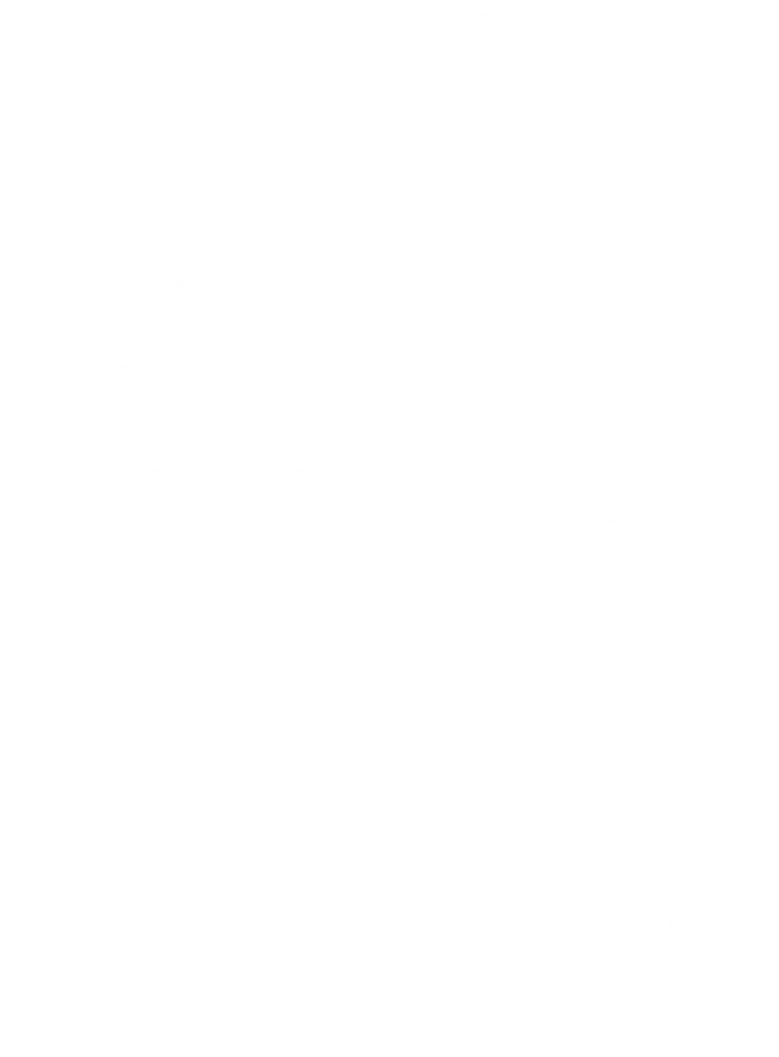 1968年8月23日生まれ、長崎県育ち。長崎日大高校から1987年にマツダサッカークラブ(サンフレッチェ広島の前身)に加入。広島では94年のサントリーシリーズ優勝に貢献した。その後、京都パープルサンガ(98年)、サンフレッチェ広島（99～01年）、ベガルタ仙台（02～03年）でプレーした後に現役引退。日本代表では35試合に出場し、93年には「ドーハの悲劇」も経験。04年に広島の育成コーチ、05年にU-19、20日本代表コーチ（兼任）、07～09年に広島のトップチームコーチ、10～11年にアルビレックス新潟のヘッドコーチを歴任。12～17年に広島を指揮して３度のJ1リーグ優勝を果たす。17年に東京オリンピックを目指すU-20日本代表の監督、18年にロシア・ワールドカップの日本代表コーチを務め、18年に日本代表監督に就任。22年のカタール・ワールドカップではドイツ、スペインを破り、ベスト16の成績を残し、現在26年北中米ワールドカップに向けて２期目の指揮。